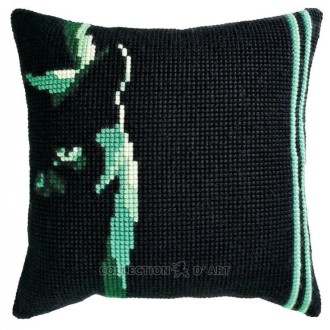 Counted cross-stitch cushion kit `In the dark`, 40cm x 40cm, Collection D`Art