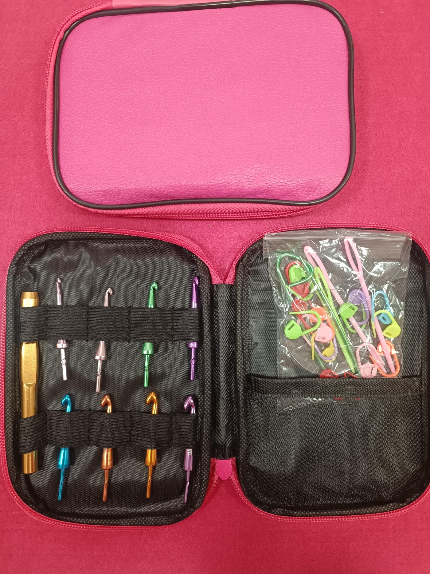 Crochet hooks needle set